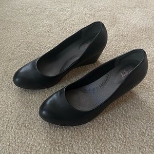Size 7 black wedges with comfort soles